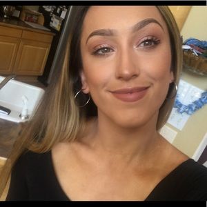 Meet your Posher, Triana